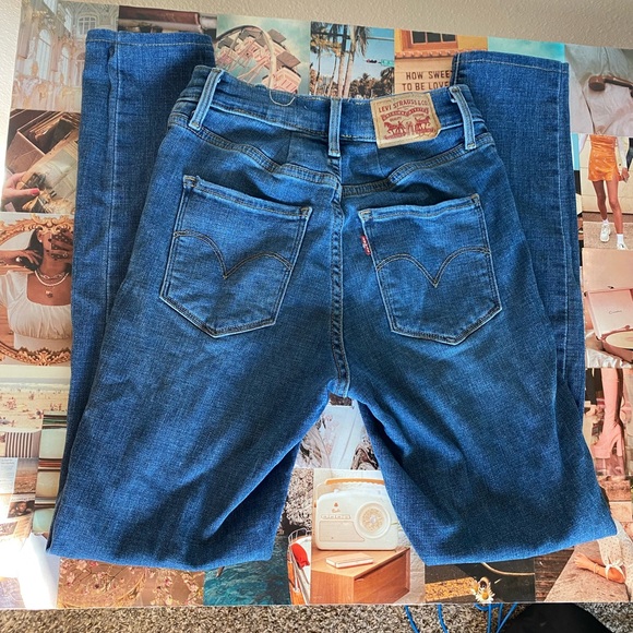 Levi high waisted skinny Jean - Picture 3 of 5